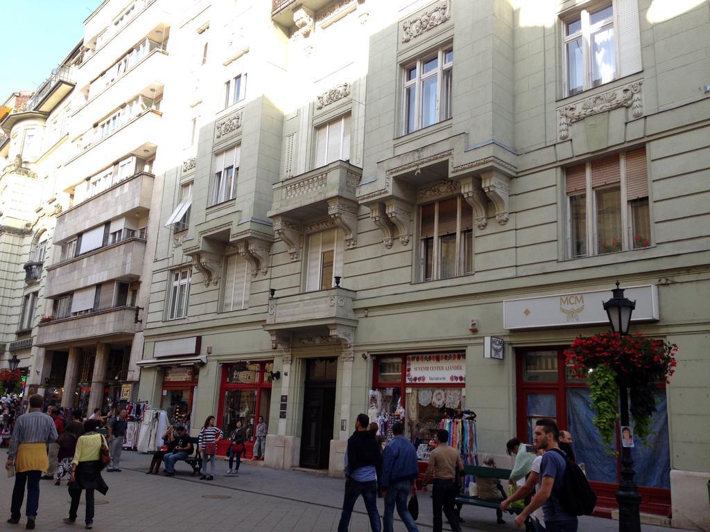 Family Buddha Apartment Budapešť Exteriér fotografie